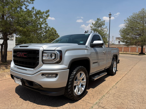 GMC Sierra 5.4 Cabina Regular Sle 4x4 At