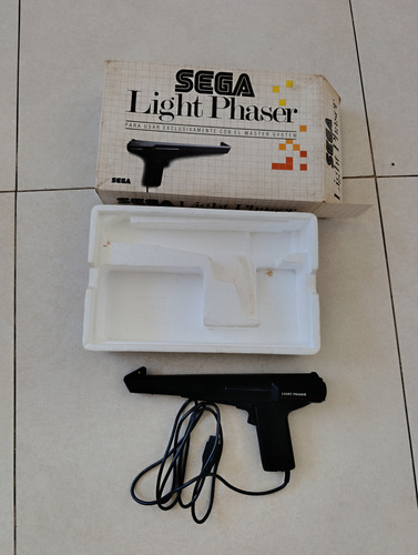 Light Phaser Sega Pistola Master Syst Tectoy Con Caja Negro (Usado)