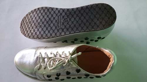 Tenis Flatform Couro Com Coracões Luiza Barcelos