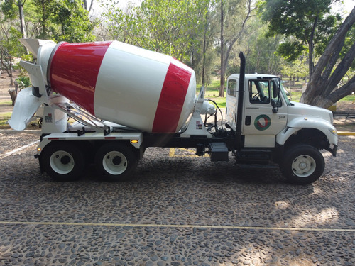 Camion Revolvedor De Concreto International 2005 8 Mts 3