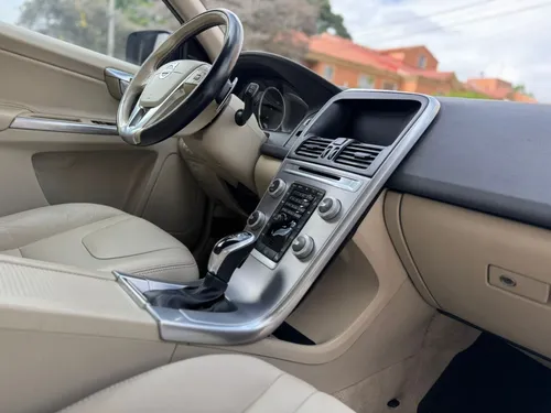 Volvo XC60 2.0 T5 Awd Summum