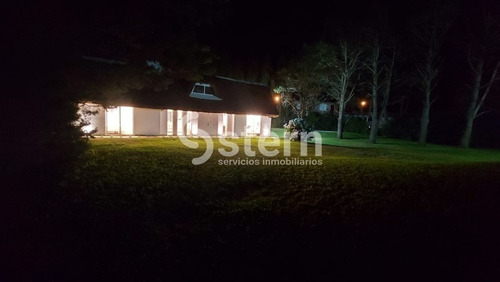 Casa En Alquiler Y Venta- Ref: 1402