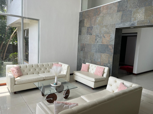 Vendo Hermosa Propiedad En Ángeles De San Rafael Heredia, Elegante Casa Y Amplias Zonas Verdes