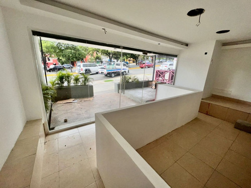 Local Comercial En Alquiler En La Feria