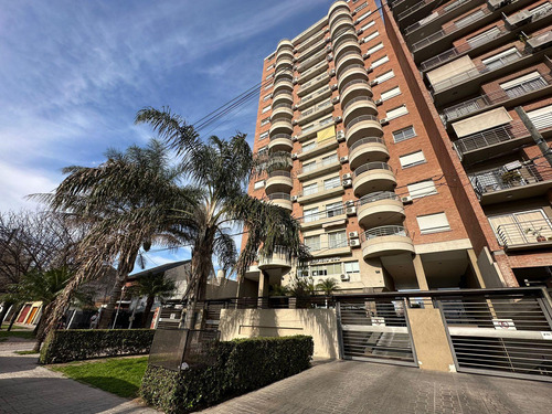 Semipiso De 3 Ambientes Con 2 Cocheras