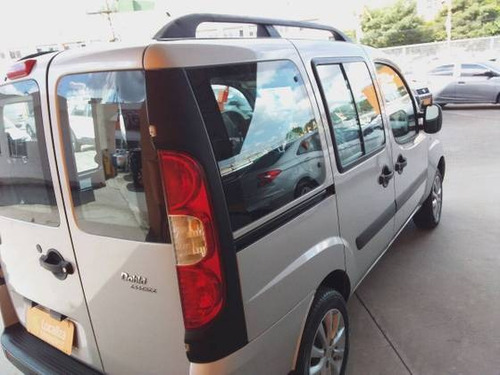 Imagem 7 de 9 de Fiat Doblò 1.8 Mpi Essence 7l 16v Flex 4p Manual