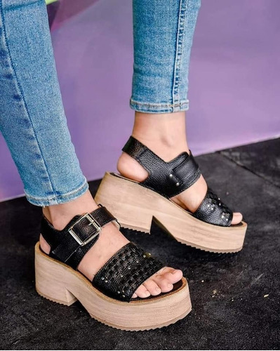 Sandalias De Cuero Vacuno Ultra Livianas Base Eva Negro