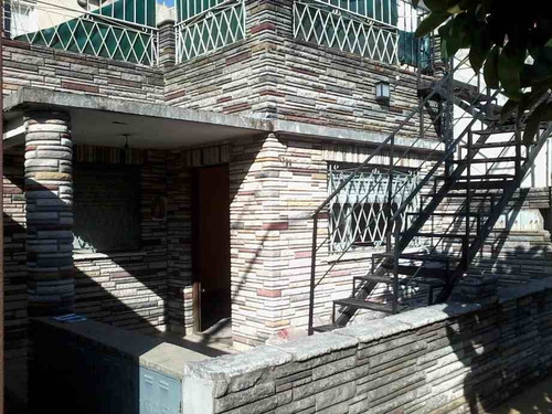 Imagen 3 de 9 de Casa Ph En Venta En Moron Sur
