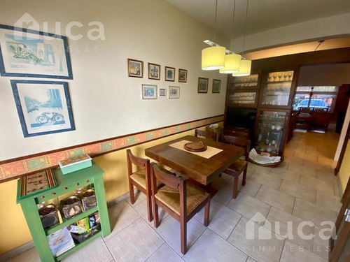 Imagen 9 de 19 de Encantador Dúplex De 3 Dormitorios Jardín Y Quincho Como A Estrenar!! - Olivos