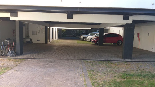 Imagen 21 de 28 de Cochera Venta En Olivos