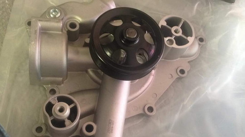 Bomba De Agua Grand Cherokee 4g 2011-2015 Gmb
