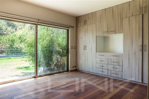 Imagen 16 de 30 de Casa En Venta De 5 Dorm. En Colina