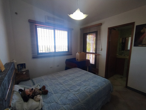Venta/posada Casa/el Yaque/300mts Construccion /tref300000