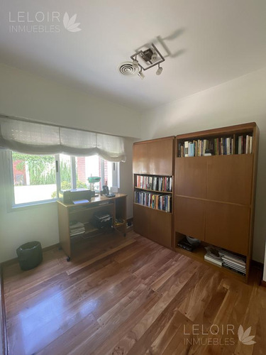 Casa En Venta 4 Amb En Parque Leloir