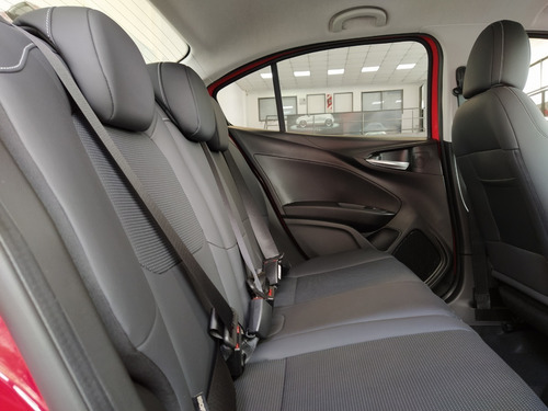 Imagen 15 de 15 de Fiat Cronos 1.8 16v Precision At6 Pack Premium