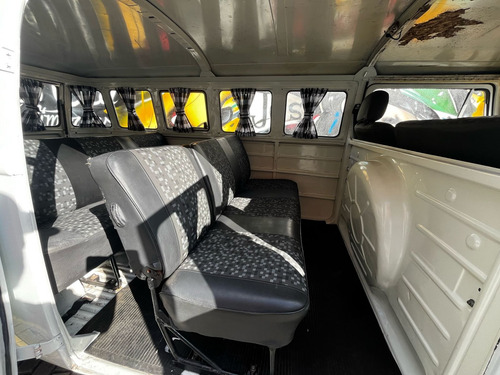 Kombi Clipper Bem Conservada