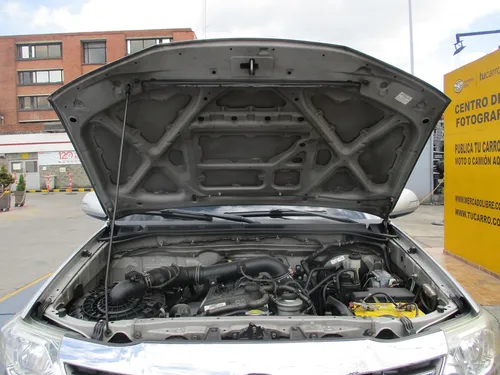Toyota Fortuner Sr5 4x2 2700cc At Aa