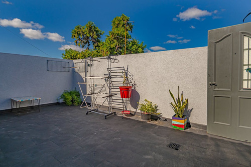 Venta Casa 5 Ambientes Con Garage Patio Y Terraza