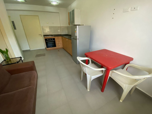 Alquiler De Apartamento En Res. Doral Country. Mañongo (af)