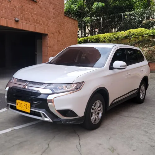 ¡casi Nuevo! Mitsubishi Outlander Kaiteki 2.4 Cvt Lx