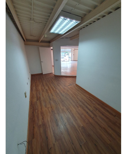 Venta De Excelente Galpón En Chacao 308m2