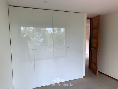 Casa En Venta De 4 Dorm. En Pichilemu