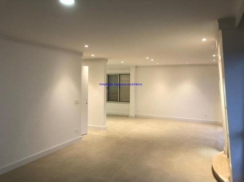 Imagem 7 de 30 de Apartamento 195m², 04 Dormitórios (sendo 02 Suítes), 03 Banheiros E 03 Vagas Na Garagem. Condomínio Com Portaria, Segurança 24hrs. Piscina, Salão - 21061612 - 69669524