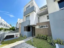 Comprar Gisselle Lobo Tiene En Venta Hermosa Casa Amoblada En Urbanismo Exclusivo Del Este De Barquisimeto Vigilancia Privada Conectada A Planta Eléctrica 3 Niveles En Optimas Condiciones 2 5 1 2 0 5         