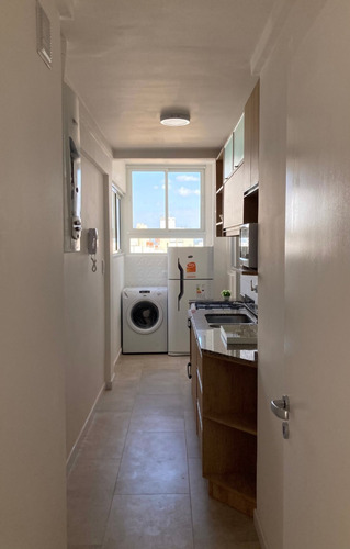 Imagen 9 de 14 de Departamento De 2 Ambientes A La Calle Con Balcón Y Dependencia, Todo A Nuevo, En Excelente Ubicación, 52 M2