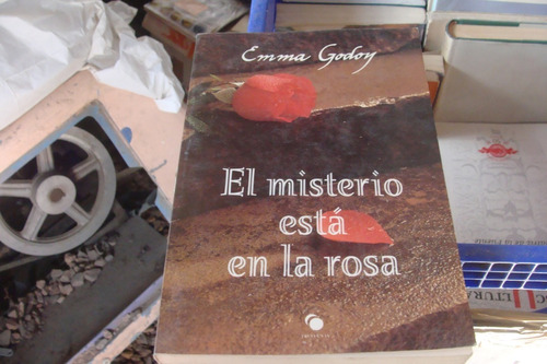 El Misterio Esta En La Rosa , Año 1995 , Emma Godoy 