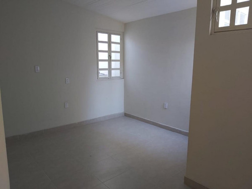 Imagen 9 de 15 de Consultorio En Renta En El Centro - (2)