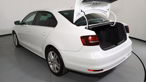 Volkswagen Jetta 2.5 SPORTLINE TIP.