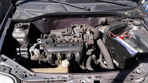 Sucata Para Retirada De Peças Renault Clio 2000 1.0 8v Com B