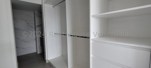 Alquiler De Espléndido Apartamento En Las Mercedes / Cl. Mls-24-22182