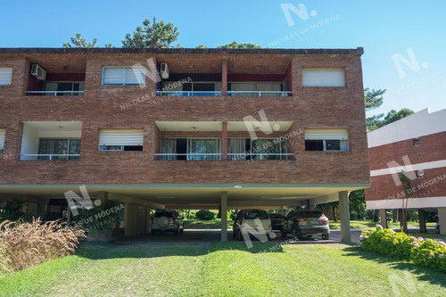 Imagen 1 de 26 de Hermoso Apartamento Esquinero En Zona Arbolada En La Parada 18 De La Mansa - Punta Del Este Mansa