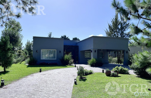 Casa Exclusiva En Miralagos