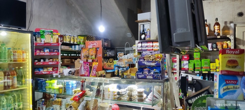 Imagen 3 de 10 de Almacen Con Muy Buen Funcionamiento