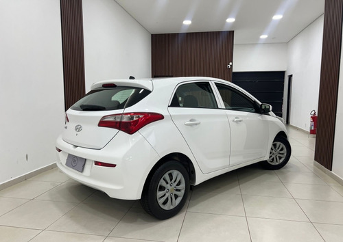 Hyundai HB20 1.0 COMFORT PLUS 12V FLEX 4P MANUAL
