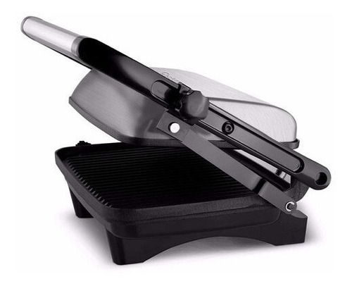 Imagen 3 de 5 de Sandwichera Parrilla Panini Oster Acero Inoxidable 2880-013