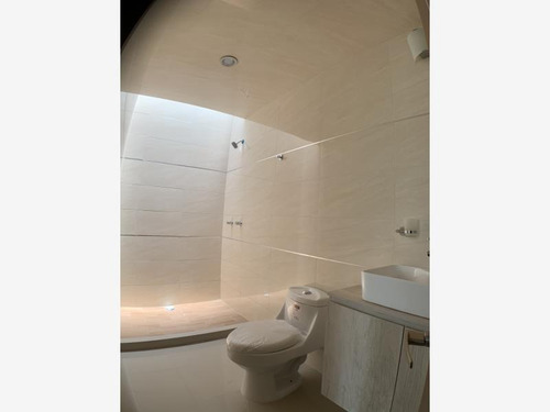 Imagen 11 de 12 de Casa Sola En Venta Priv. Res. Monte Novo Con Alberca Y Áreas Verdes. 3 Recámaras.