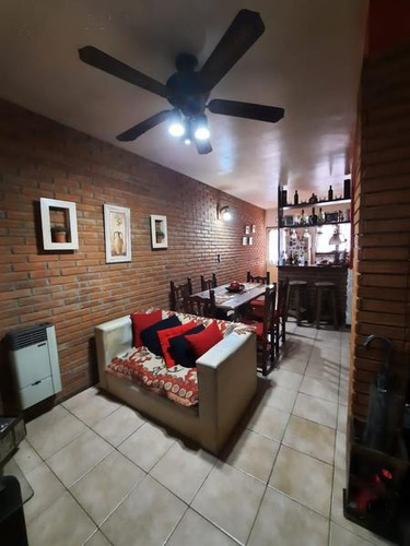 Imagen 2 de 13 de Triplex 4 Ambientes - Ramos Mejia Sur