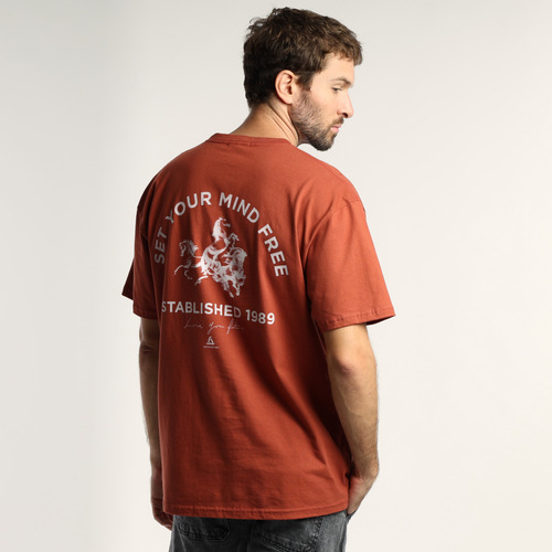 Remera Hombre Kevingston Oslo Mind Manga Corta Naranja