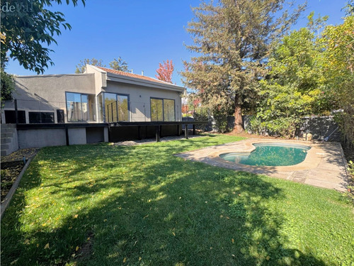 Espectacular Casa Completamente Remodelada