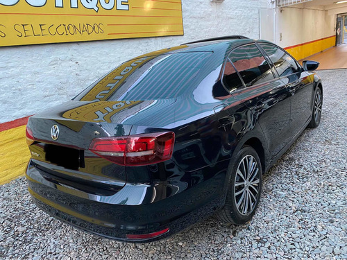 Volkswagen Vento 2.5 Advance Plus 170cv 2016