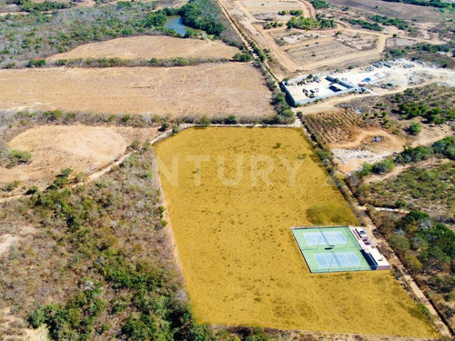 Terreno En Venta En Mazatlan, Sinaloa, Mexico. 37,566 M2 Frente A Nuevo Hospita