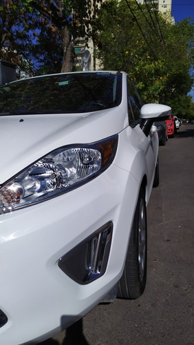 Ford Fiesta Kinetic Design 1.6 Design 120cv Titanium 2013