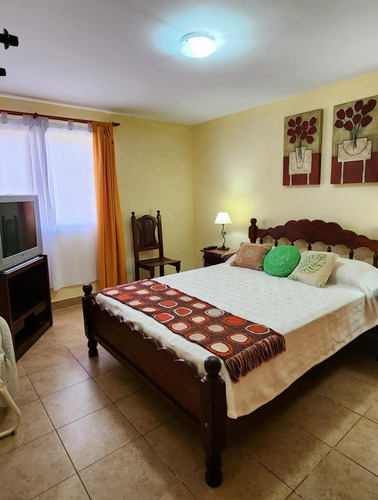 Complejo Habitacional En Venta - 2 Bloques - 6 Departamentos 8 Baños - 900mts2 Totales - Mar Azul