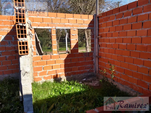 Lote De 547 M2 Con Mejoras- Francisco Alvarez - (ref.2301)