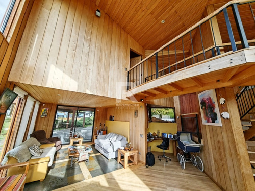 Casa Con Orilla De Lago Y Vista Volcanes