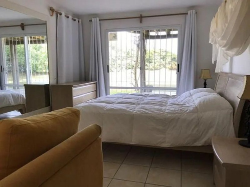 Imagen 8 de 14 de Casa En Alquiler Temporal En Punta Ballena